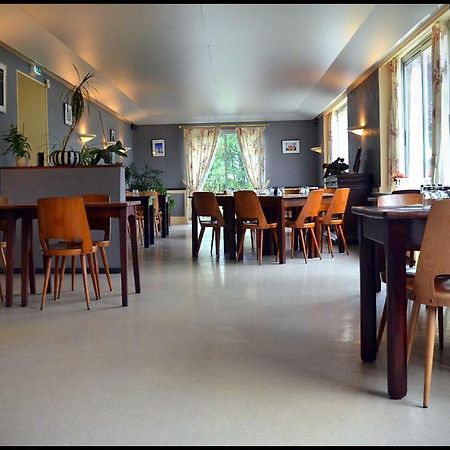 Hotel Au Bec Sale La Menitré Esterno foto